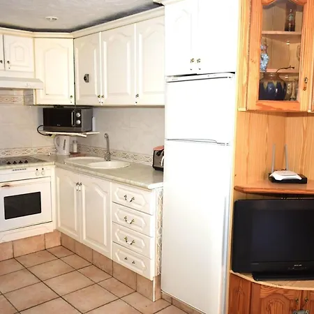 One Bedroom At Arona 200 M Away From The With Sea View Shared Pool And Jacuzzi لوس كريستيانوس