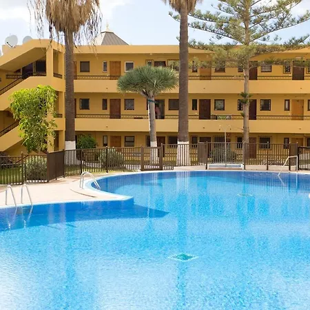 One Bedroom At Arona 200 M Away From The With Sea View Shared Pool And Jacuzzi * Los Cristianos (Tenerife)