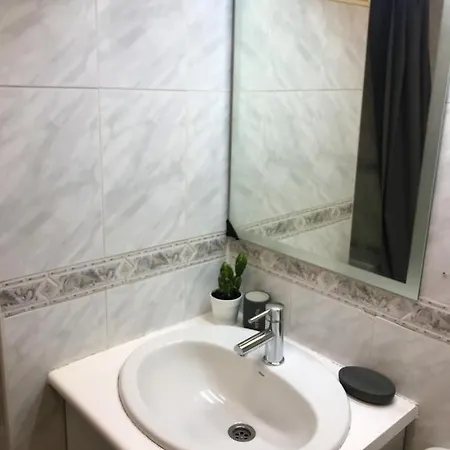Daire One Bedroom At Arona 200 M Away From The With Sea View Shared Pool And Jacuzzi Los Cristianos (Tenerife)